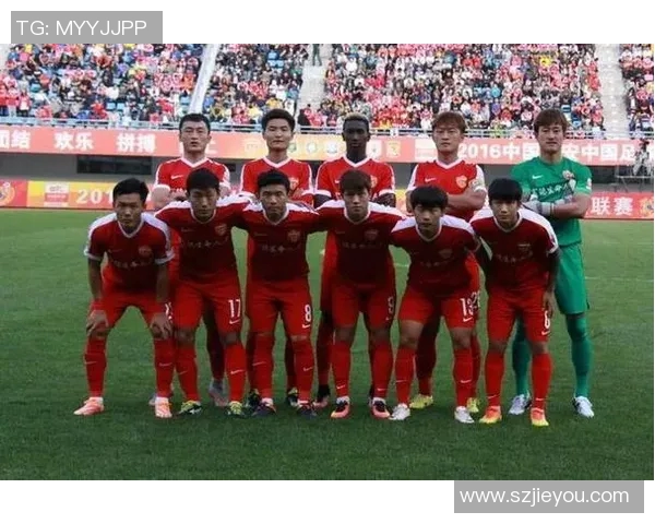 杭州排球队在全国锦标赛积分榜上以50分稳居第一名展现强劲实力