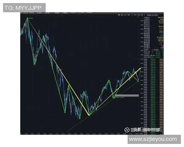 深圳与上海足球队赛后复盘分析比赛节奏与战术表现的深度剖析 深圳与上海足球队赛后复盘分析比赛节奏与战术表现的深度剖析